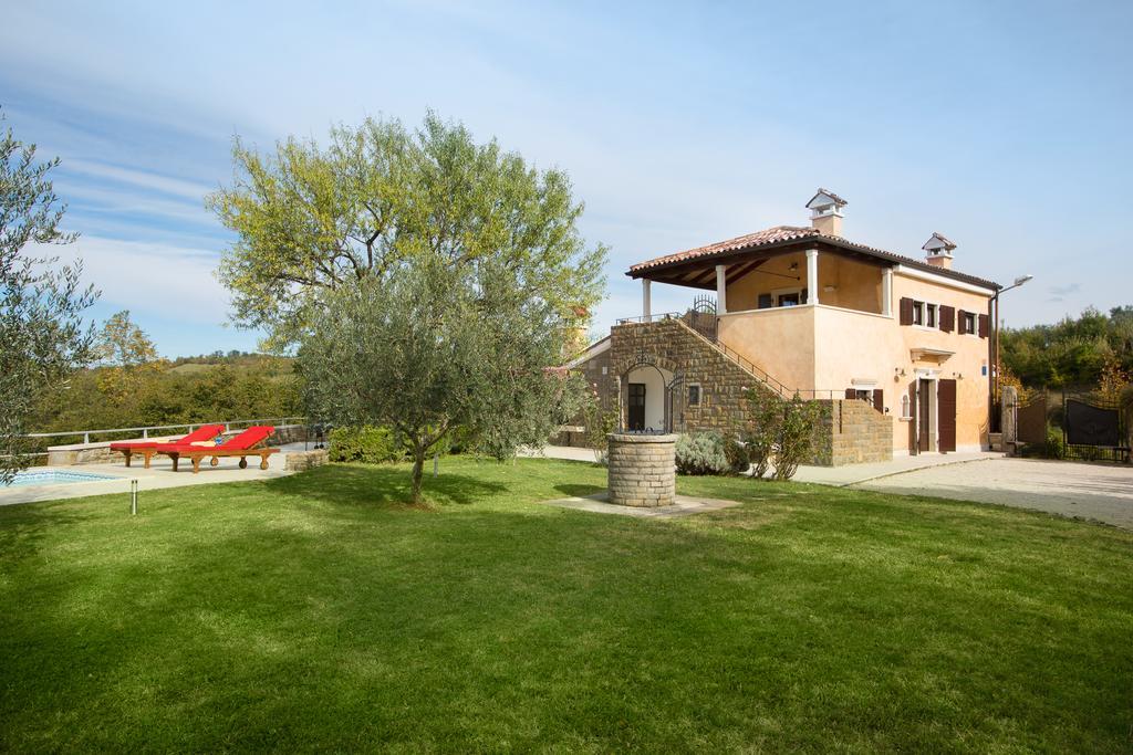 Momjan Villa Momiano With Private Pool المظهر الخارجي الصورة